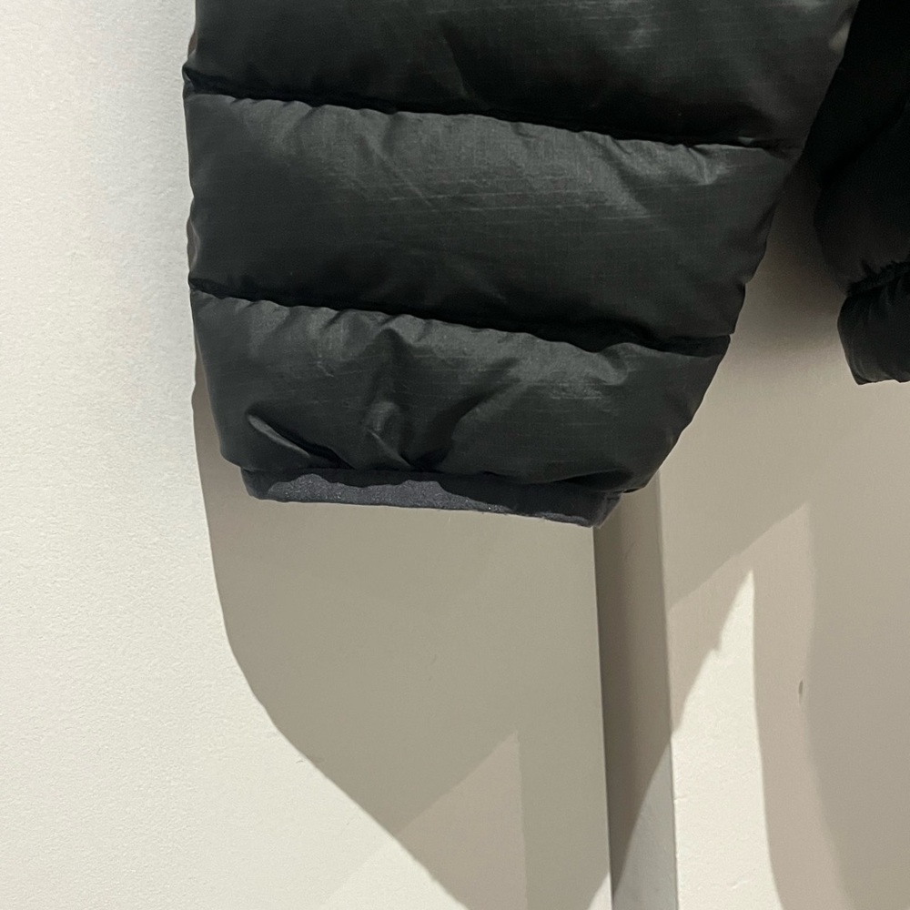 Patagonia Men's Charcoal Puffer Jacket - Picture 3 of 8